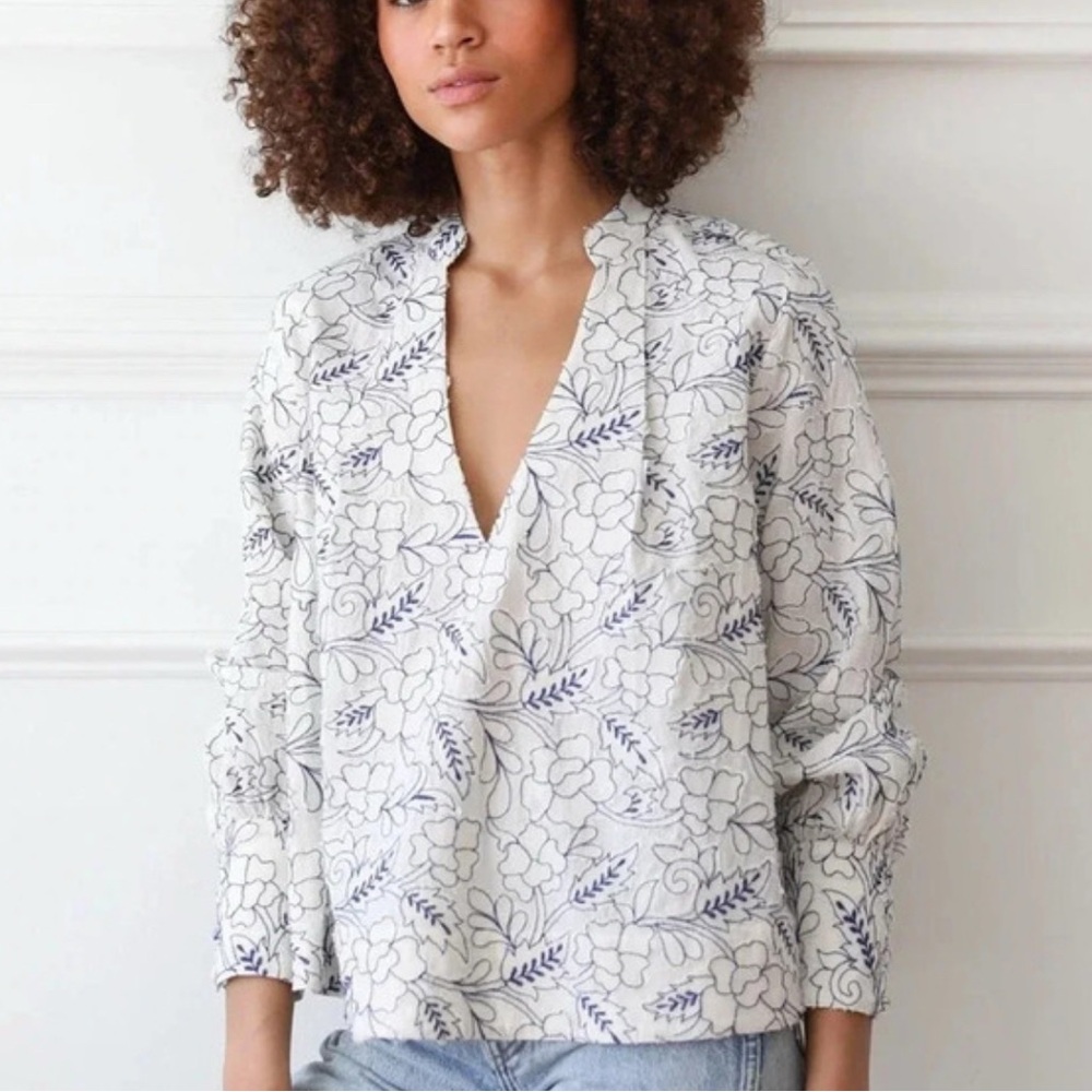 Mille Freya Top - white and blue appliqué